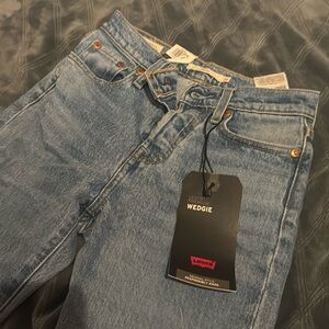 Wedgie size 23 Levi’s vintage wash